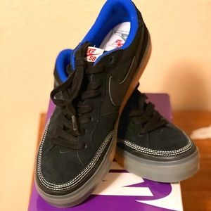 Nike SB Zoom Pogo Plus Premium. Mens 6, women's 8